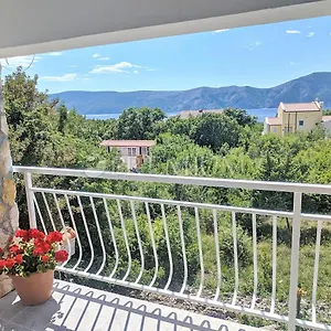 Apartment Olive Garden Krk